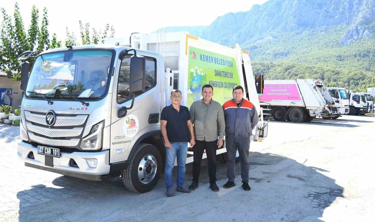 Kemer Belediyesi araç filosu büyüyor
