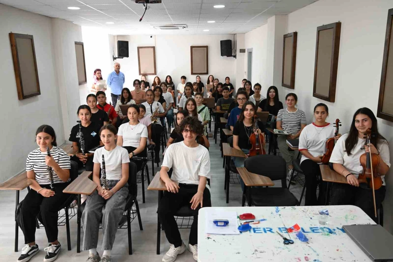 Kemer’de ücretsiz yaz kursları başladı
