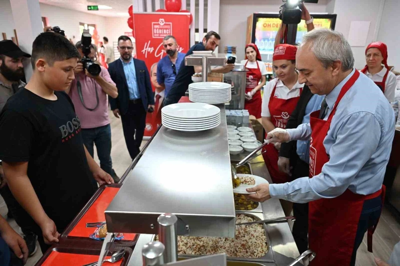 Kepez’de Öğrenci Kent Lokantası hizmete girdi
