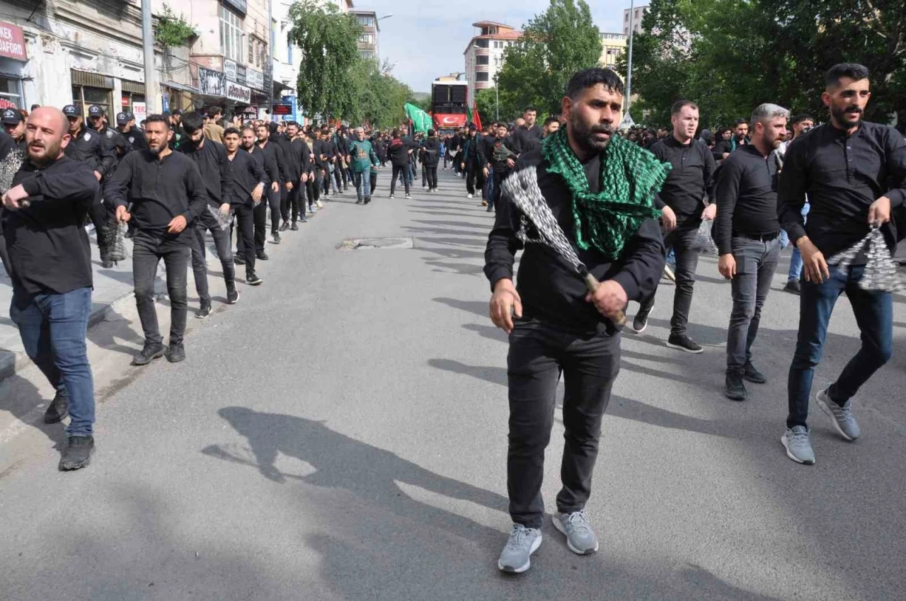 Kerbela şehitleri Kars’ta anıldı
