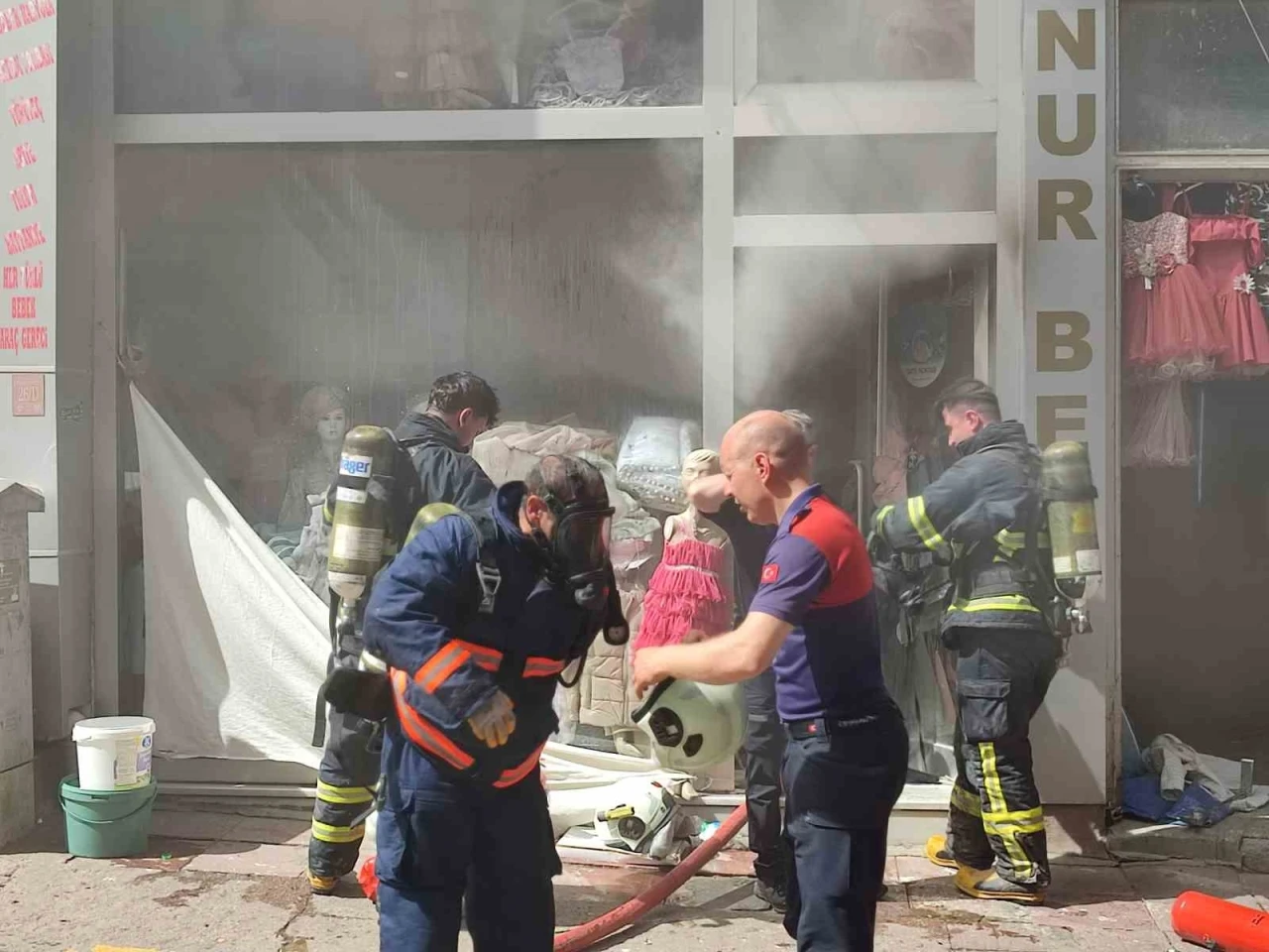 Keşan’da çocuk giyim mağazasında yangın
