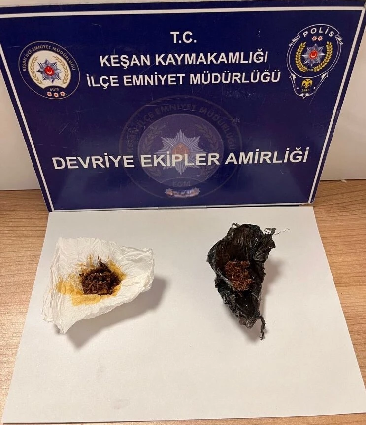 Keşan&rsquo;da polisin durdurduğu ş&uuml;phelinin &uuml;zerinden uyuşturucu &ccedil;ıktı
