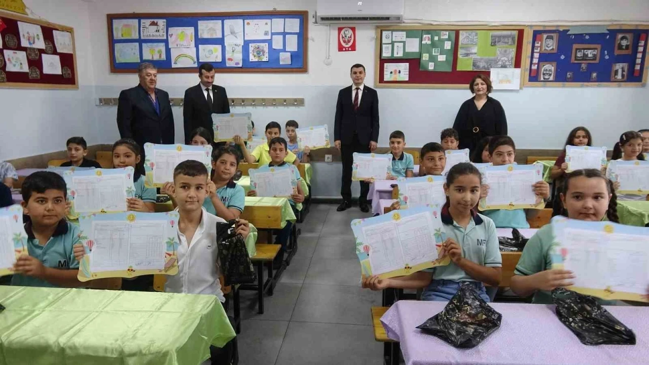 Kilis&rsquo;te 45 bin 713 &ouml;ğrenci karne aldı
