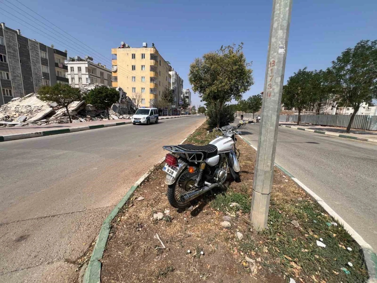 Kilis’te otomobil ile motosiklet çarpıştı: 2 yaralı

