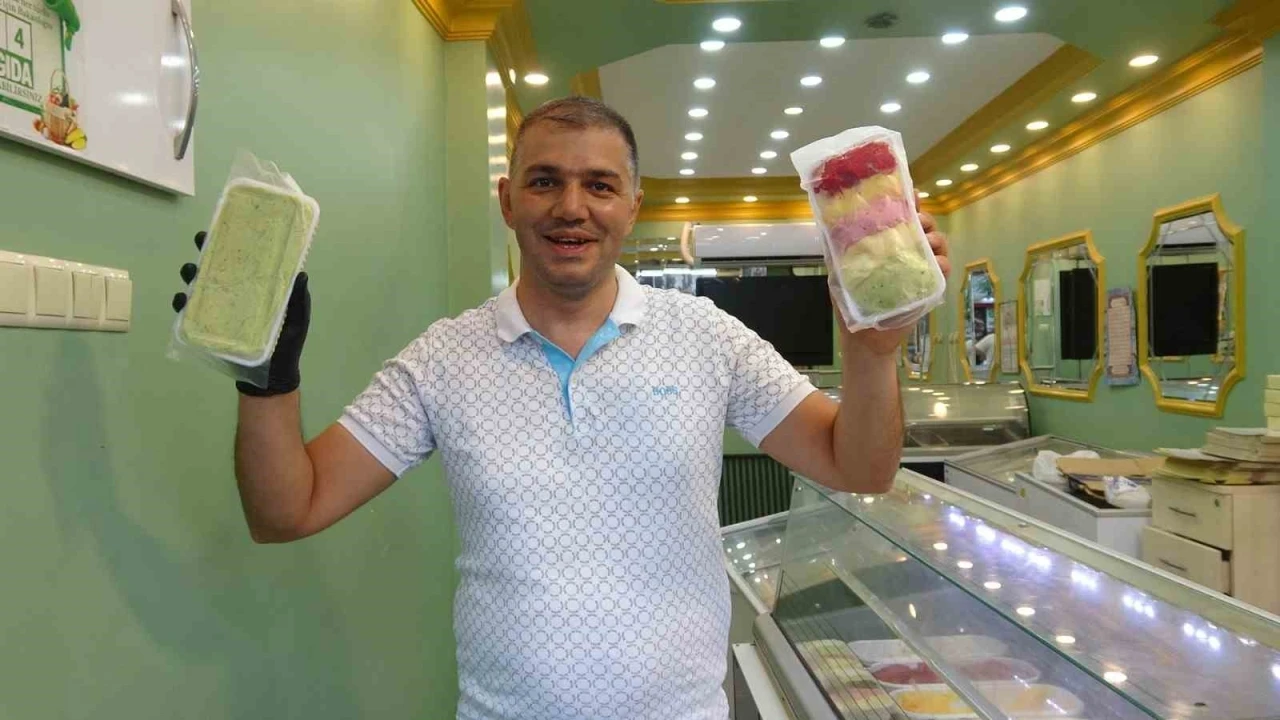 Kilosu 400 lira, topu 10 lira: Kilisli dondurmacıdan topu 400 liraya satılan dondurmaya tepki
