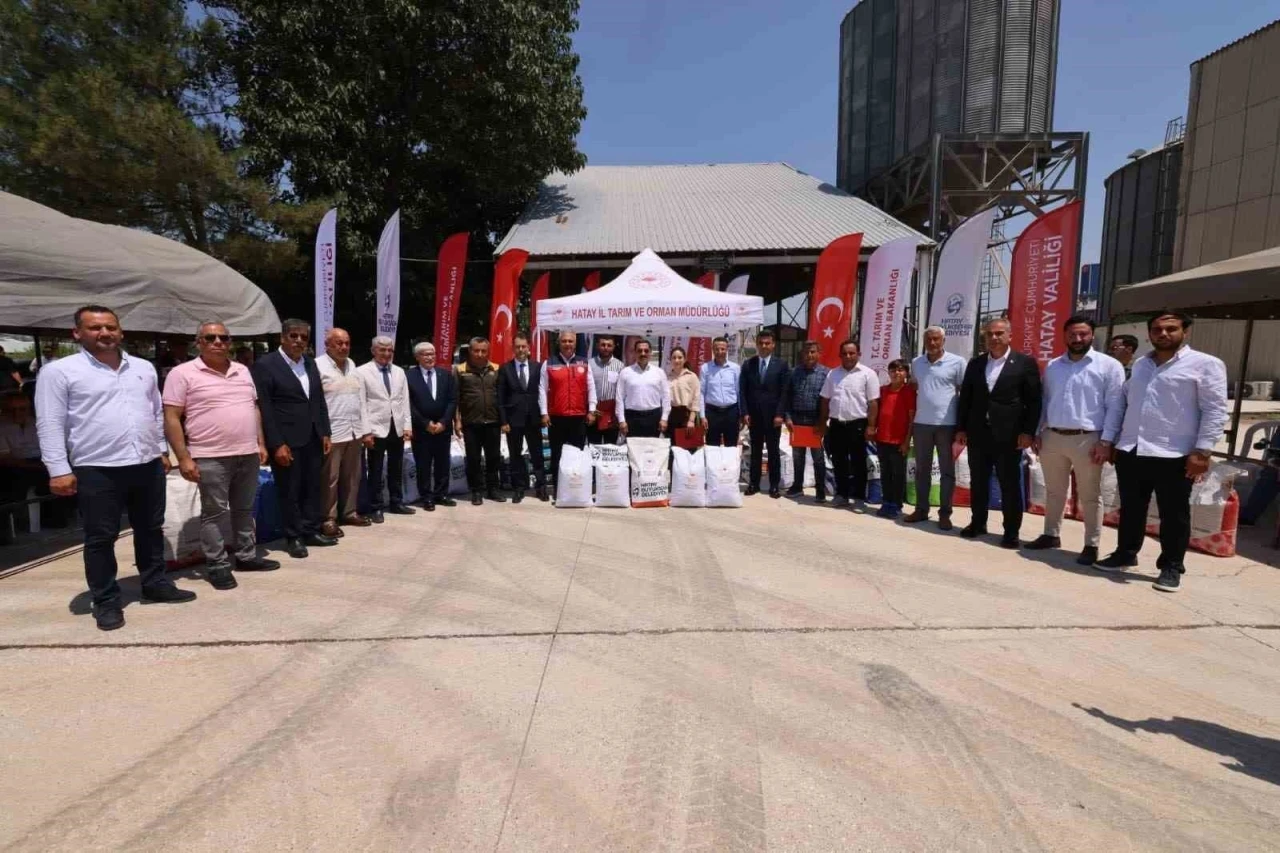 Kırıkhan&rsquo;da 30 milyon liralık tohum desteği &uuml;reticilere ulaştırıldı
