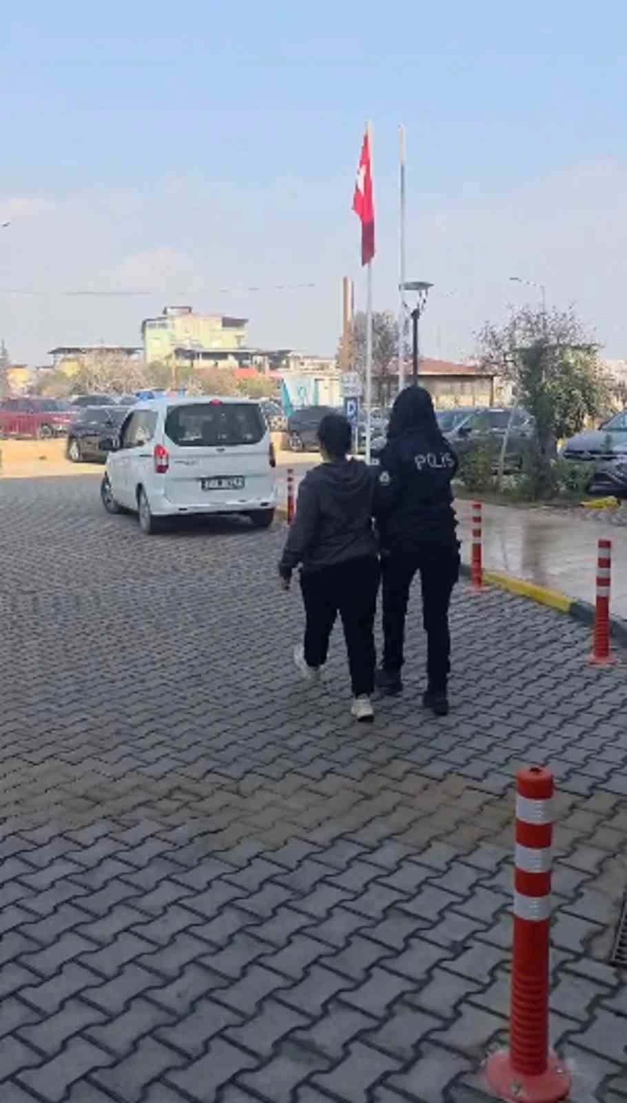 Kırıkhan&rsquo;da hapis cezasıyla aranan kadın yakalandı
