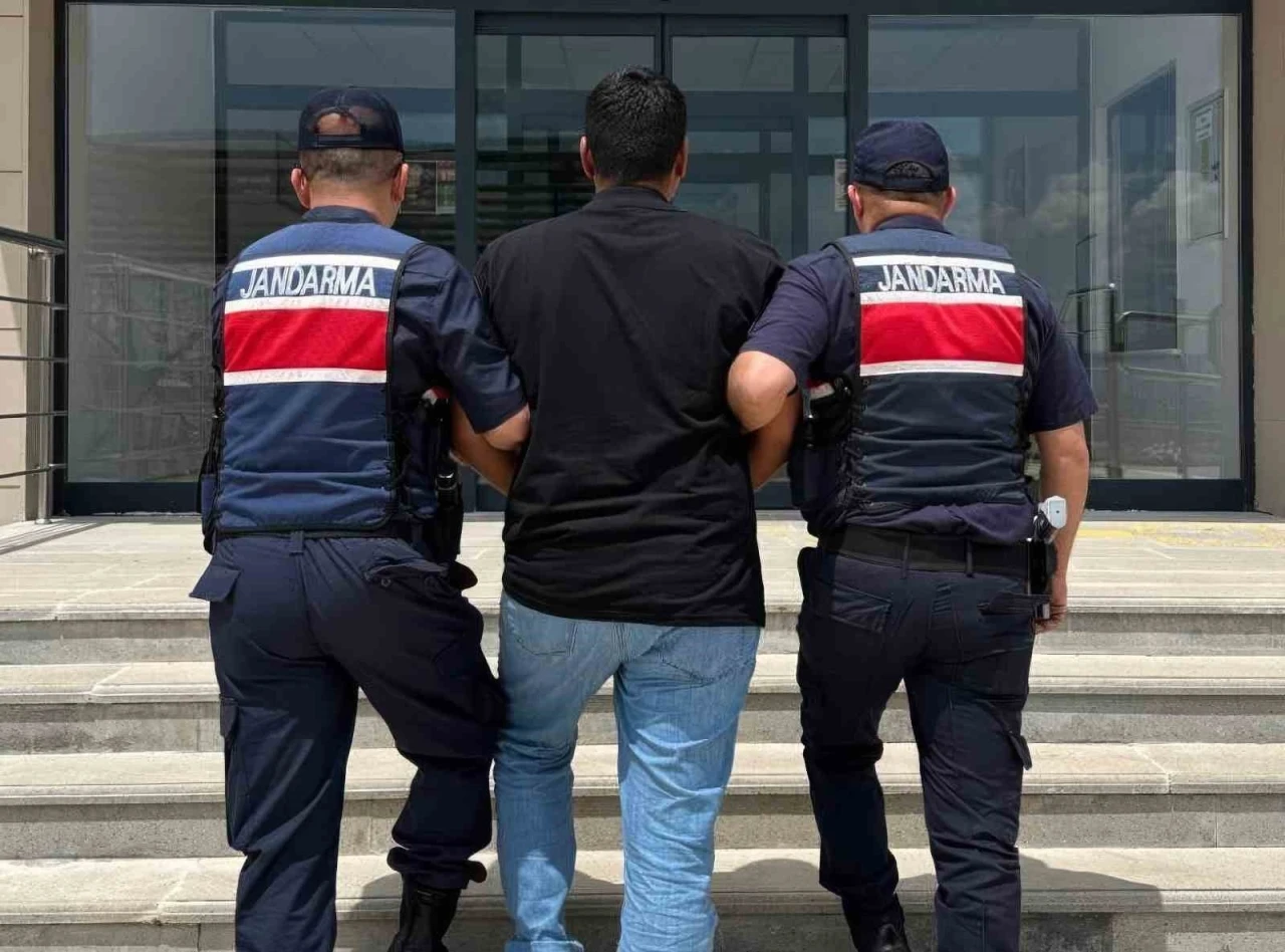 Kırıkkale&rsquo;de aranan 2 h&uuml;k&uuml;ml&uuml; yakalandı
