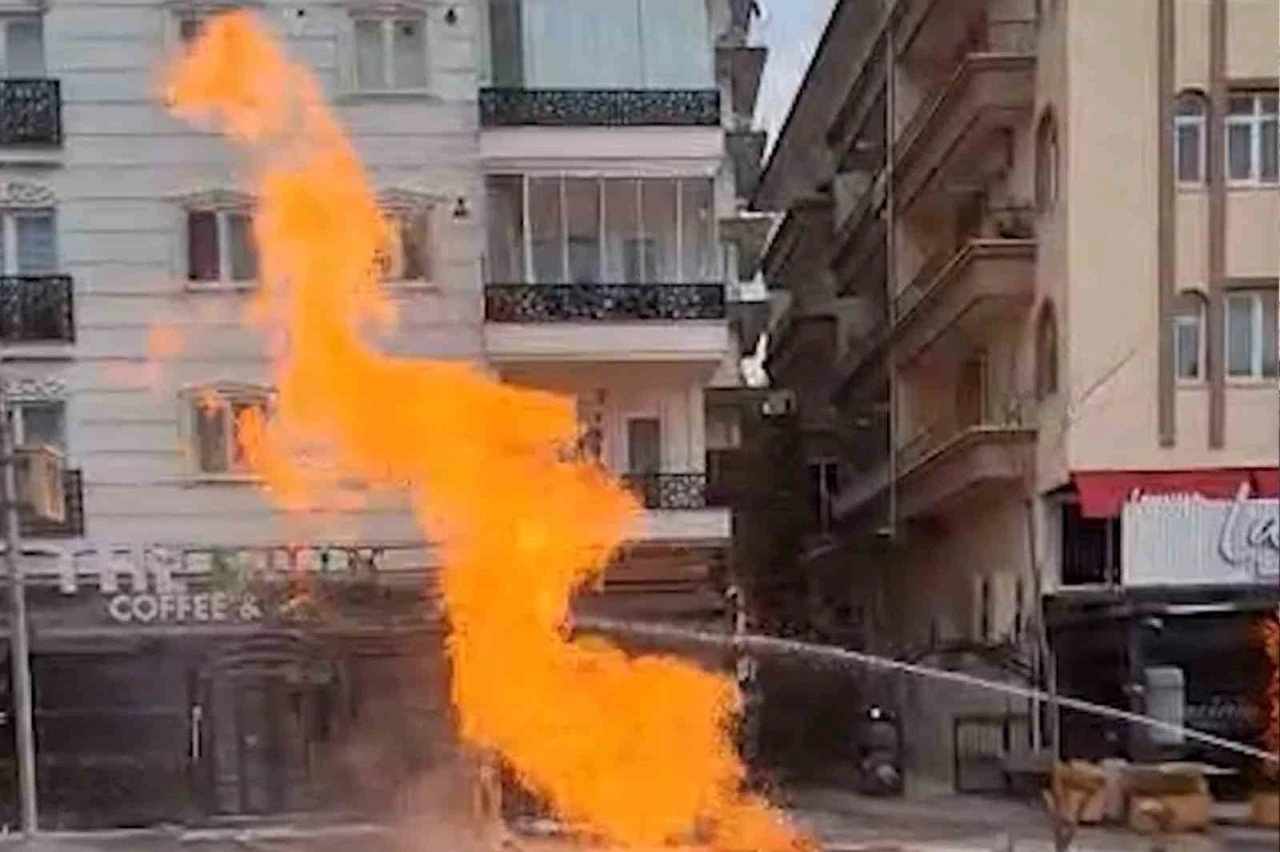 Kırıkkale&rsquo;de doğal gaz boru hattı patladı, alevler metrelerce y&uuml;kseldi
