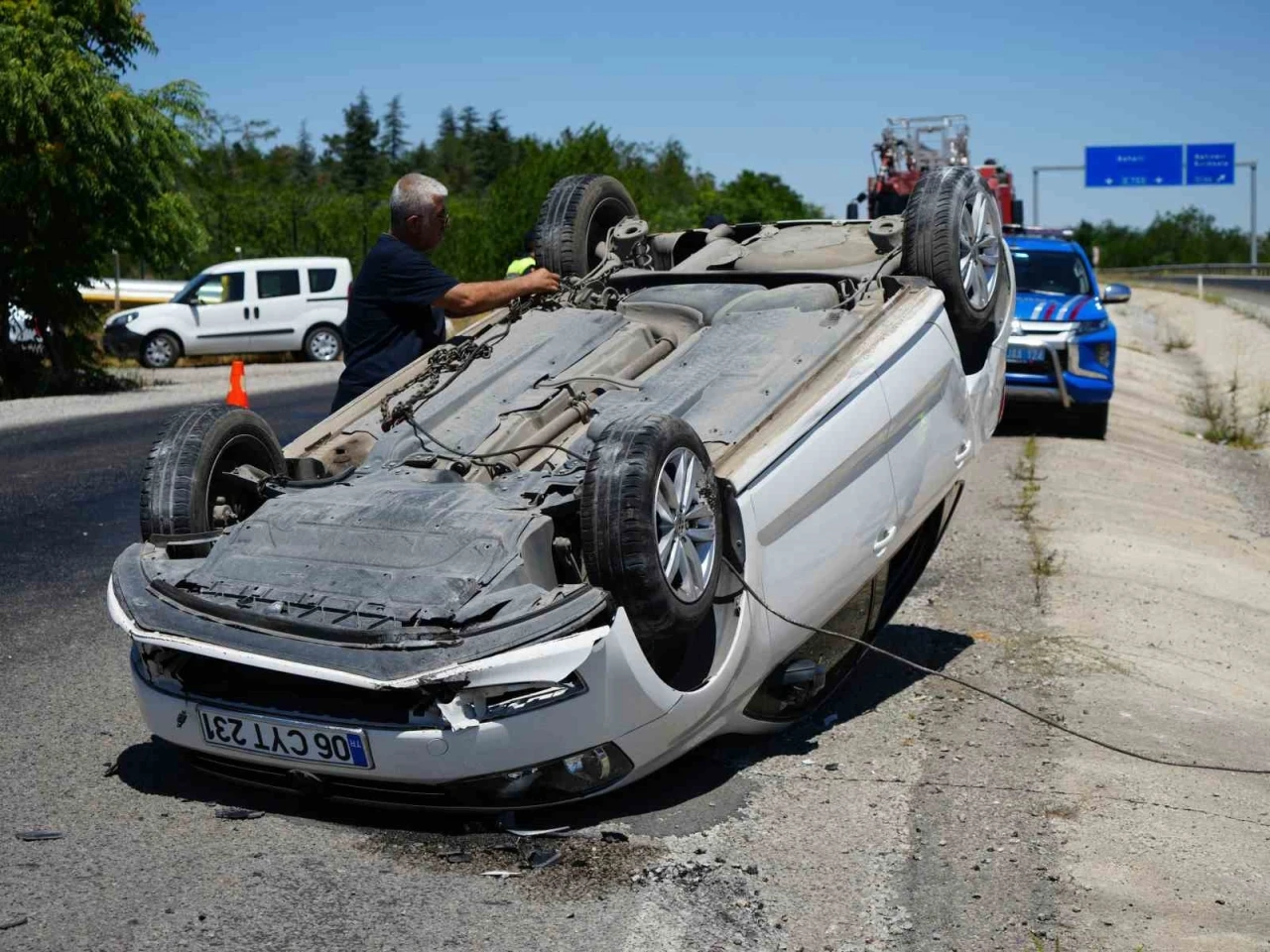 Kırıkkale’de otomobil takla attı: Aynı aileden 6 kişi yaralandı

