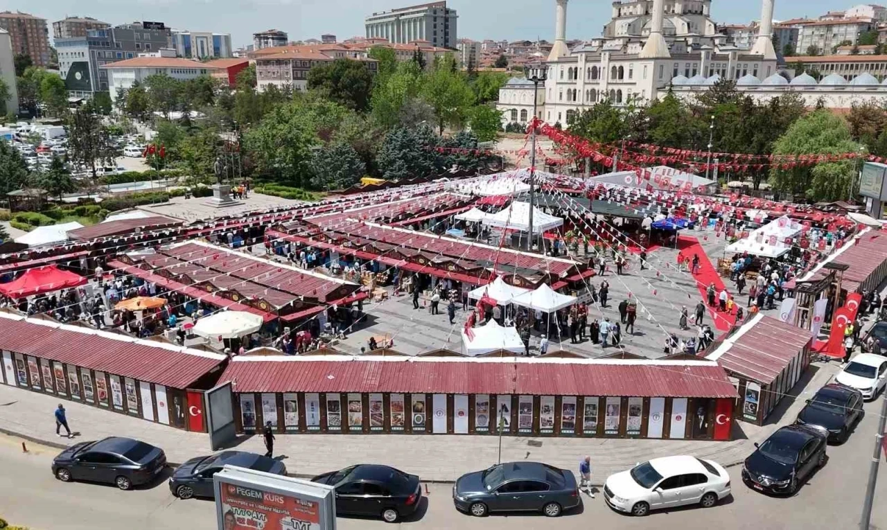 Kırıkkale’de &quot;İşyurtları Ürün ve El Sanatları Fuarı&quot; açıldı
