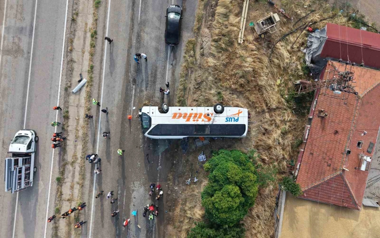 Kırıkkale&rsquo;deki otob&uuml;s kazasında &ouml;len yolcu ve yaralıların kimlikleri belli oldu
