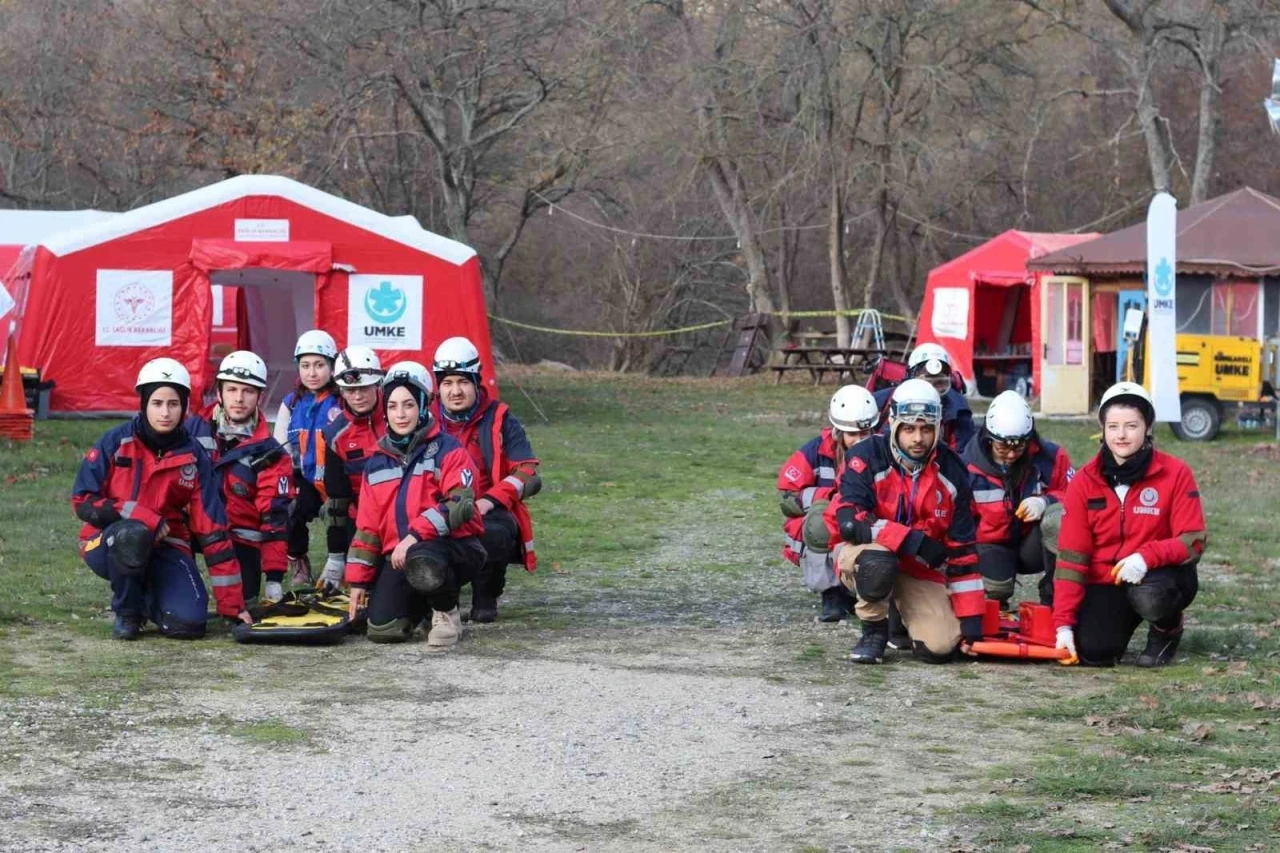 Kırklareli&rsquo;nde 11 sağlık personeline UMKE belgesi
