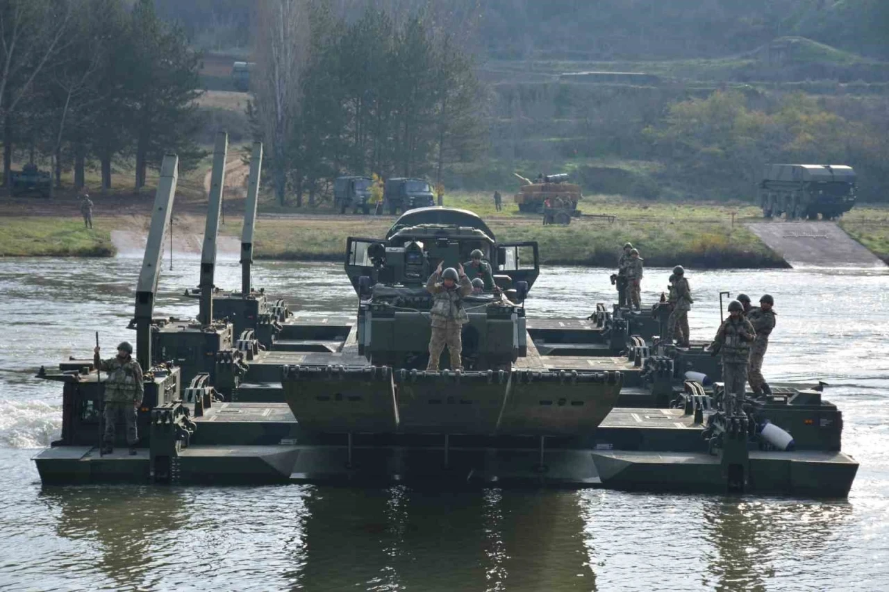 Kırklareli&rsquo;nde &rsquo;Durgun Sularda Ge&ccedil;iş Eğitimi&rsquo; tatbikatı

