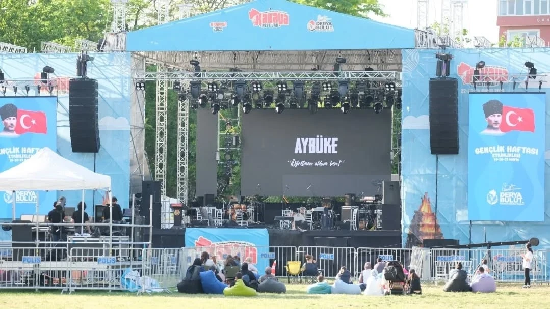 Kırklareli’nde Gençlik Haftasında &quot;Aybüke: Öğretmen Oldum Ben&quot; filmi gösterime sunuldu
