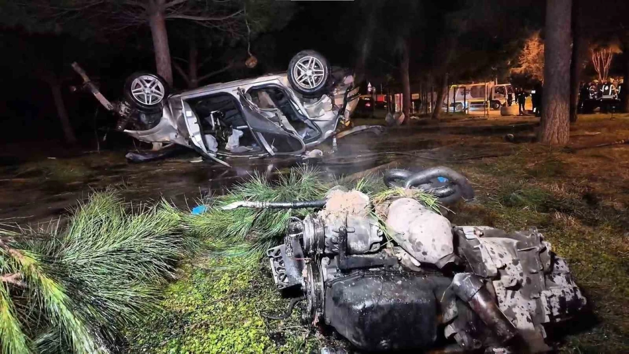 Kırmızı ışık ihlali kazaya neden oldu: 1&rsquo;i ağır 6 yaralı
