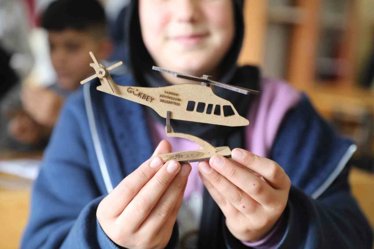 Kırsaldaki 3 bin 800 &ouml;ğrenci bilimle buluştu
