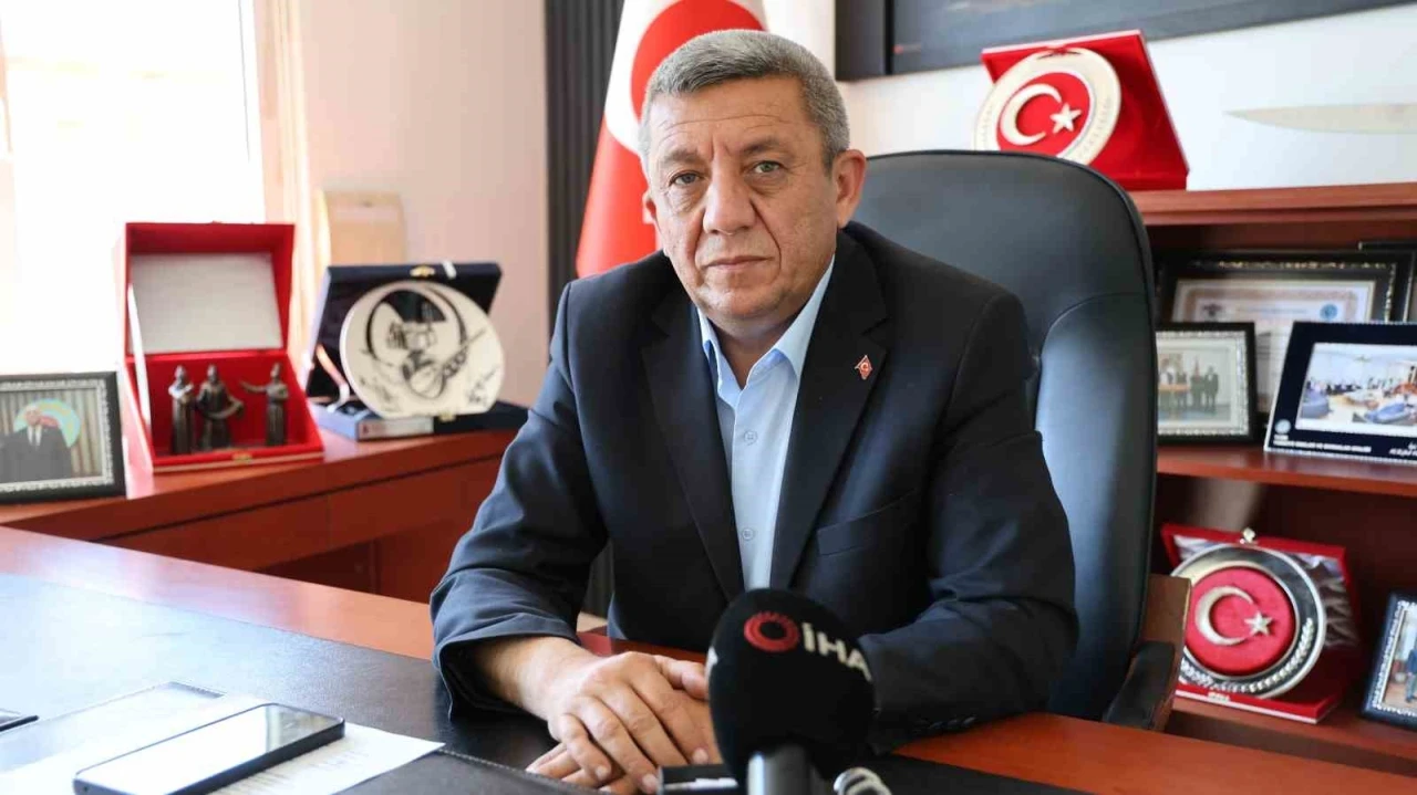 Kırşehir&rsquo;de rakımı d&uuml;ş&uuml;k b&ouml;lgelerde hasat başladı
