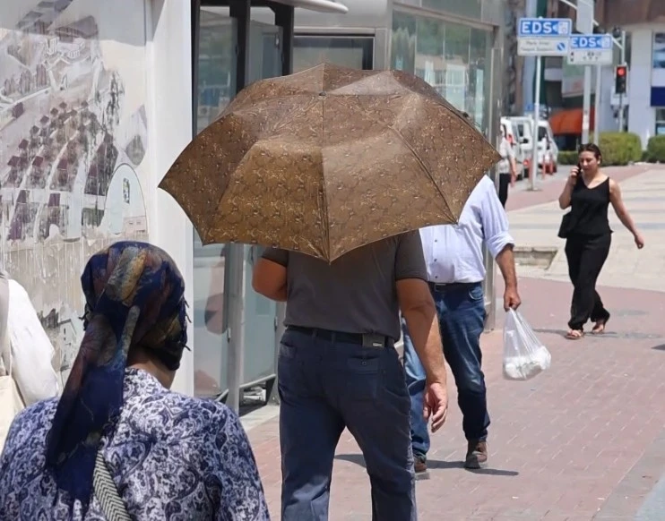 Kırşehir’de sıcak hava etkili oluyor, vatandaşlar kendi çarelerini üretiyor
