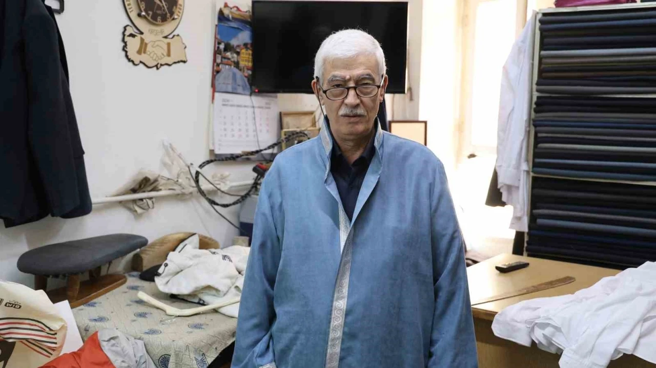 Kırşehir’de Yılın Ahisi seçilen İsmail Aydın: &quot;Önerim, çocuklarımız okusunlar ama mesleklerini de kollarında bilezik yapsınlar&quot;
