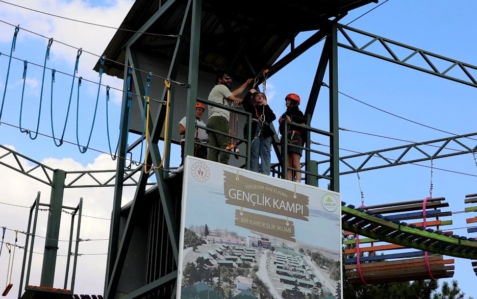 Kırşehir&rsquo;deki Ahi Evran Gen&ccedil;lik Kampı gen&ccedil;lerin buluşma noktası oldu
