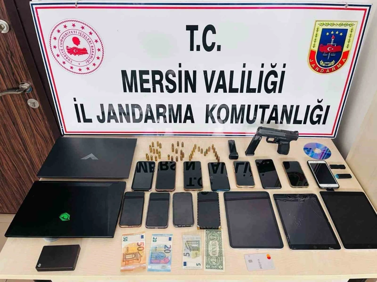 Kişisel verileri ele geçirip satan şebeke çökertildi: 5 tutuklama
