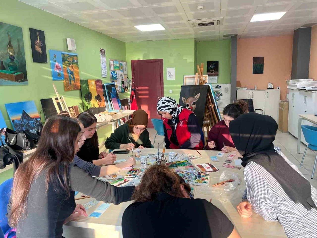 Kitap ayraçlarını kendileri yapıyor
