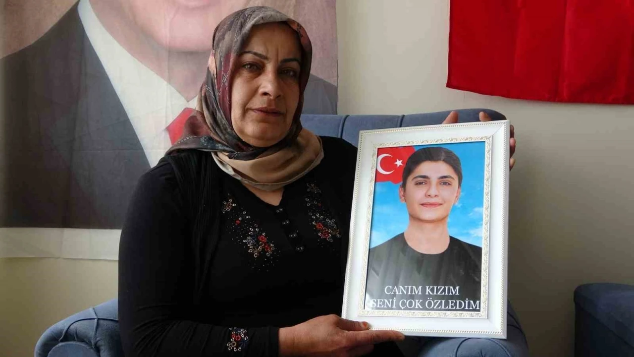 Kızı dağa kaçırılan Vanlı anne: &quot;Yüreği yanan annelerin duaları kabul oldu&quot;
