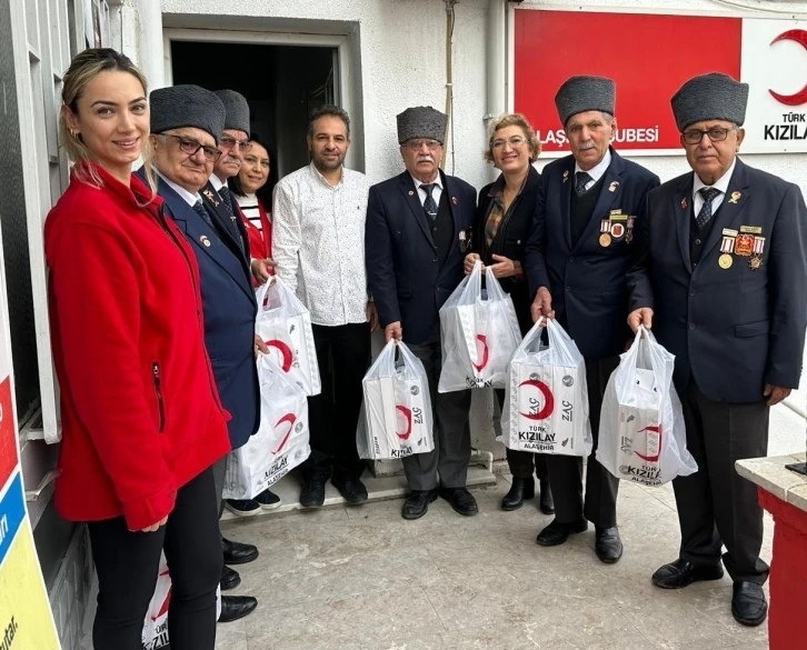 Kızılay’dan gazilere tören ayakkabısı