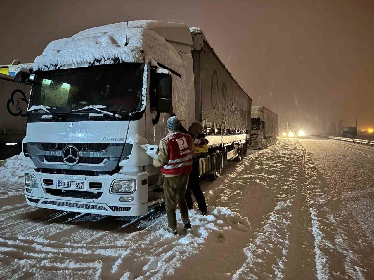 Kızılay&rsquo;dan Tend&uuml;rek Ge&ccedil;idi&rsquo;nde s&uuml;r&uuml;c&uuml;lere sıcak destek
