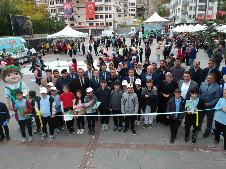 Kızılcahamam&rsquo;da &ouml;ğrenciler &rsquo;sosyal meydan&rsquo;da buluştu
