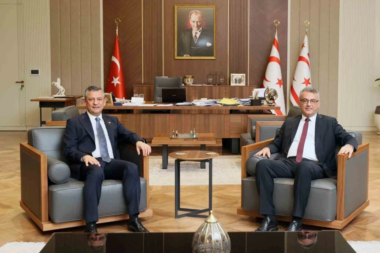 KKTC Cumhurbaşkanı Erh&uuml;rman, CHP Genel Başkanı &Ouml;zel&rsquo;i kabul etti
