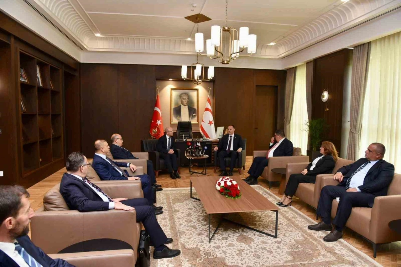 KKTC Cumhuriyet Meclis Başkanı Öztürkler, Bakanı Şimşek’i kabul etti