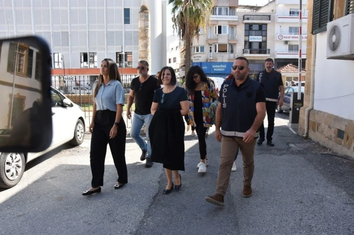 KKTC&rsquo;de eski başbakan Siber, sahte re&ccedil;ete skandalında hakim karşısına &ccedil;ıktı
