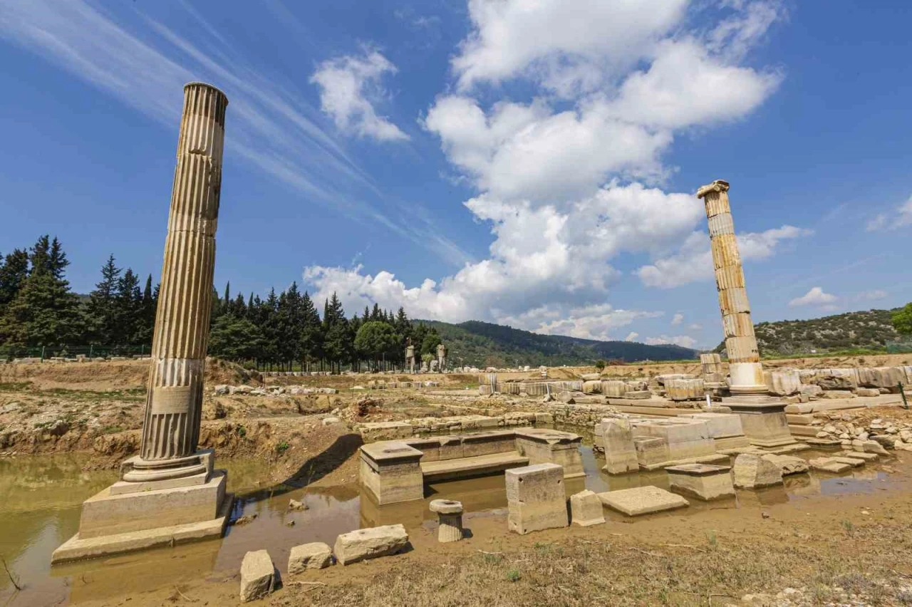 Klaros Antik Kenti, Saya Holding’in sponsorluğunda gün yüzüne çıkıyor
