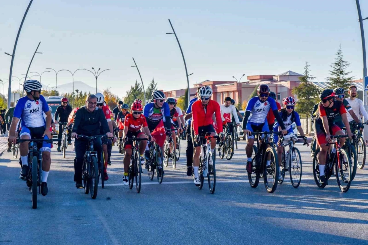 KMÜ’de "Bisikletini Al Gel" etkinliği düzenlendi