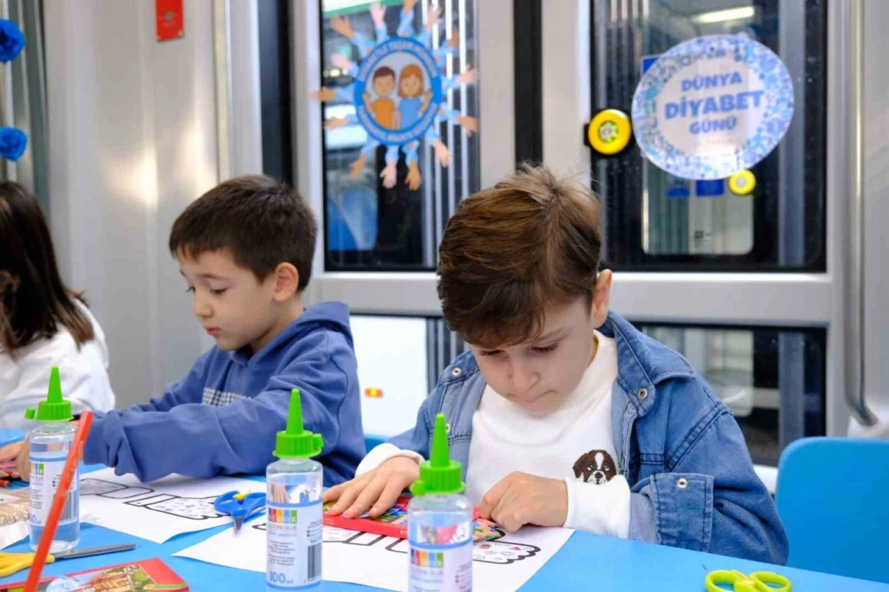 Kocaeli’de diyabetli çocuklar için tramvay süslendi
