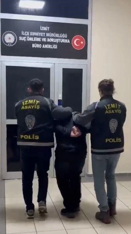 Kocaeli&rsquo;de DMD hastası &ccedil;ocuğun yardım kumbarasını &ccedil;alan ş&uuml;pheli yakalandı
