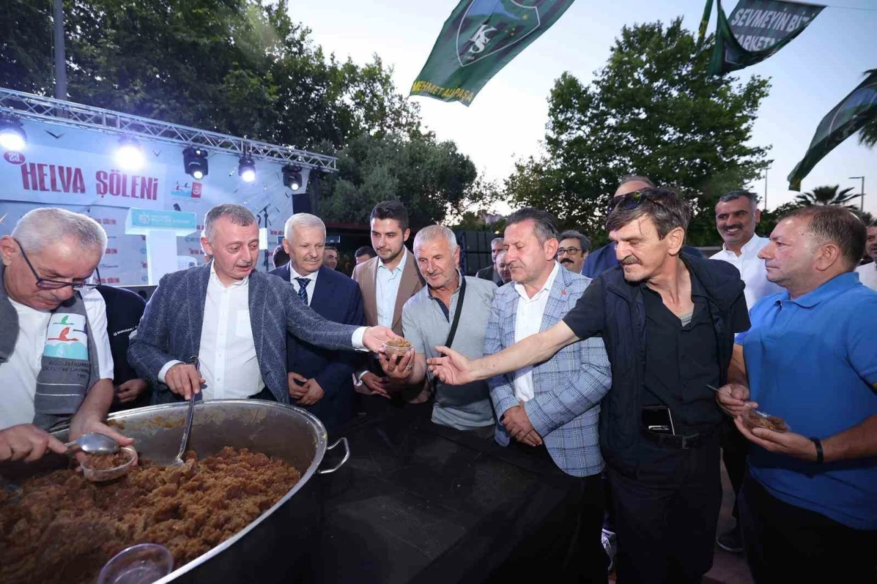 Kocaeli’de helva şöleni coşkusu
