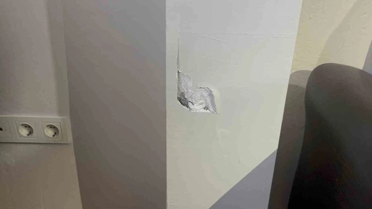 Kocaeli’de kolonları çatlayan bir bina daha boşaltıldı
