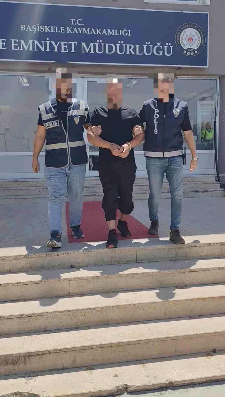 Kocaeli&rsquo;de kombi ve ak&uuml; hırsızı tutuklandı
