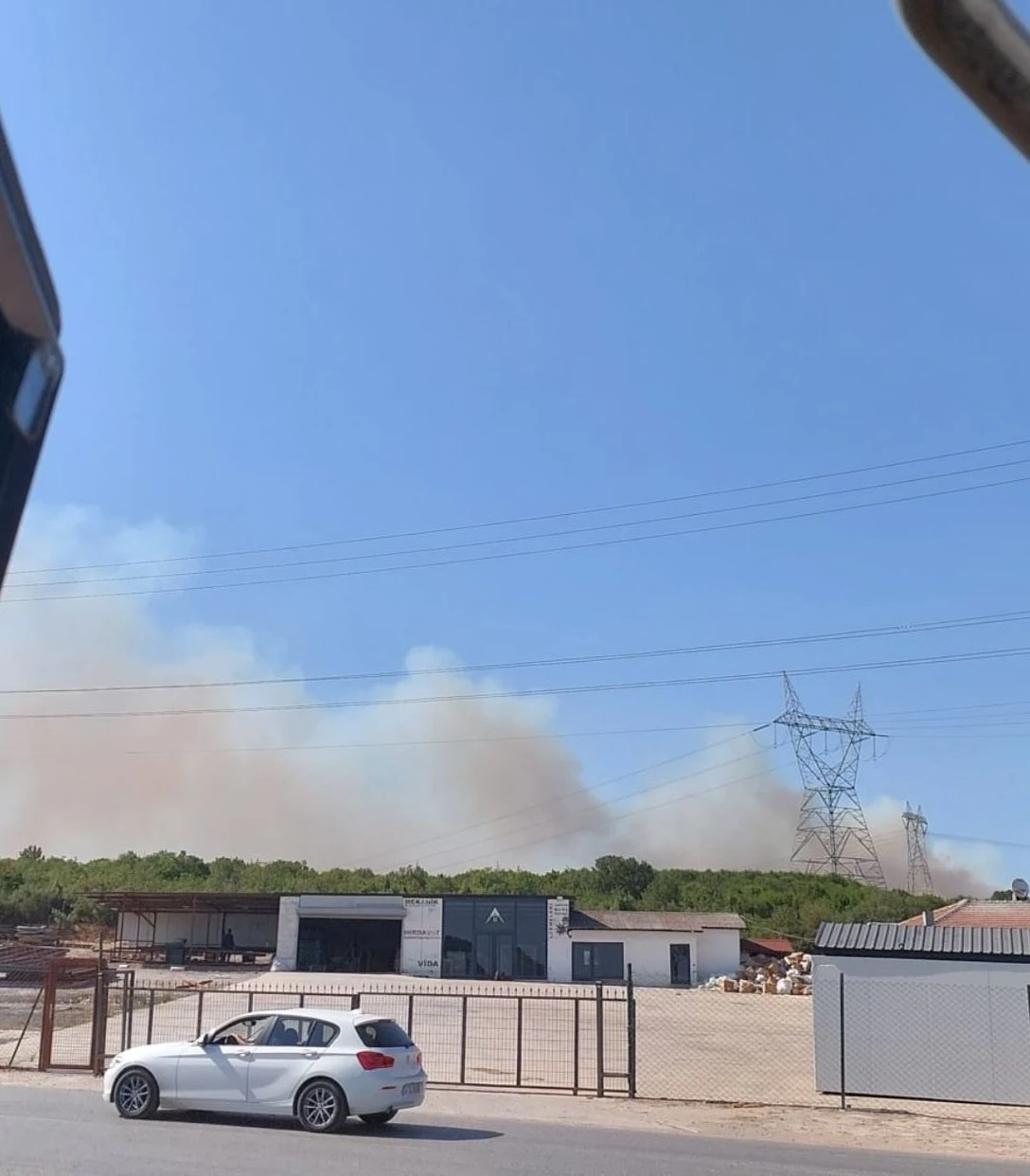 Kocaeli’de ormanlık alanda yangın çıktı
