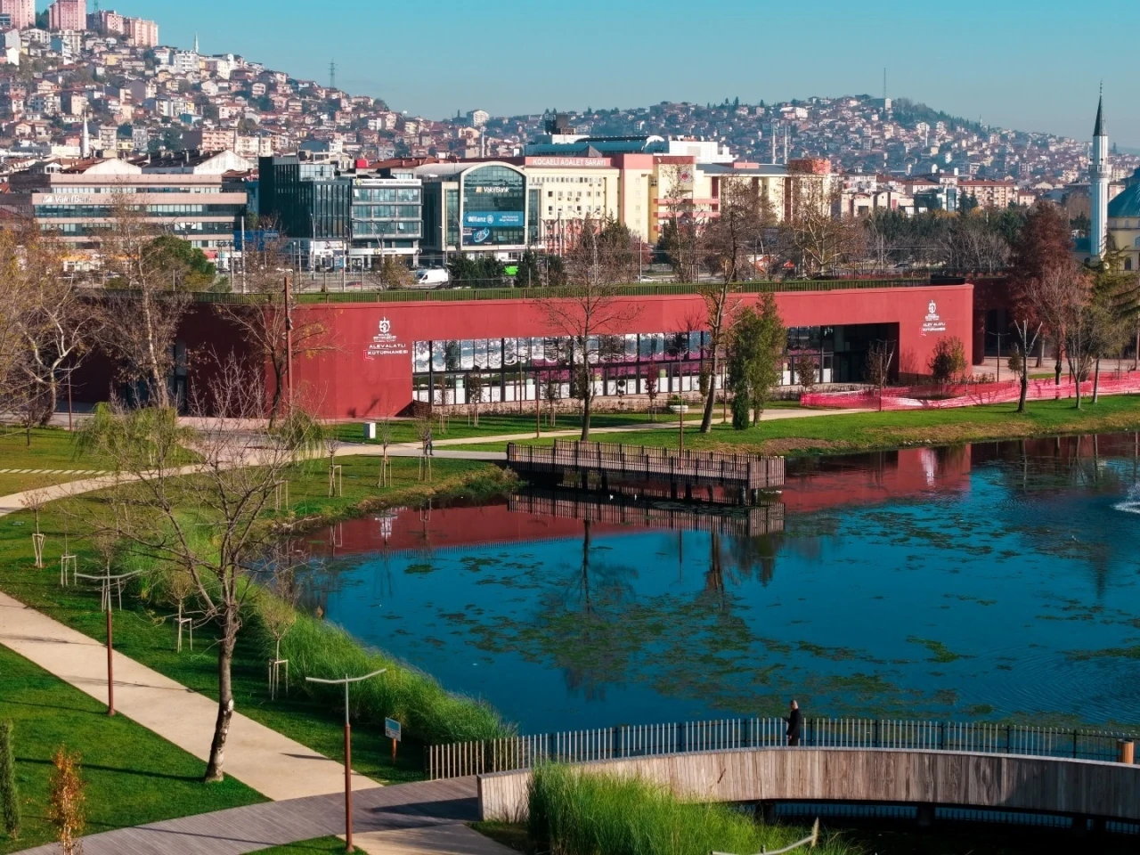 Kocaeli&rsquo;de "Alev Alatlı K&uuml;t&uuml;phanesi ve Sanat Galerisi" t&ouml;renle tanıtıldı
