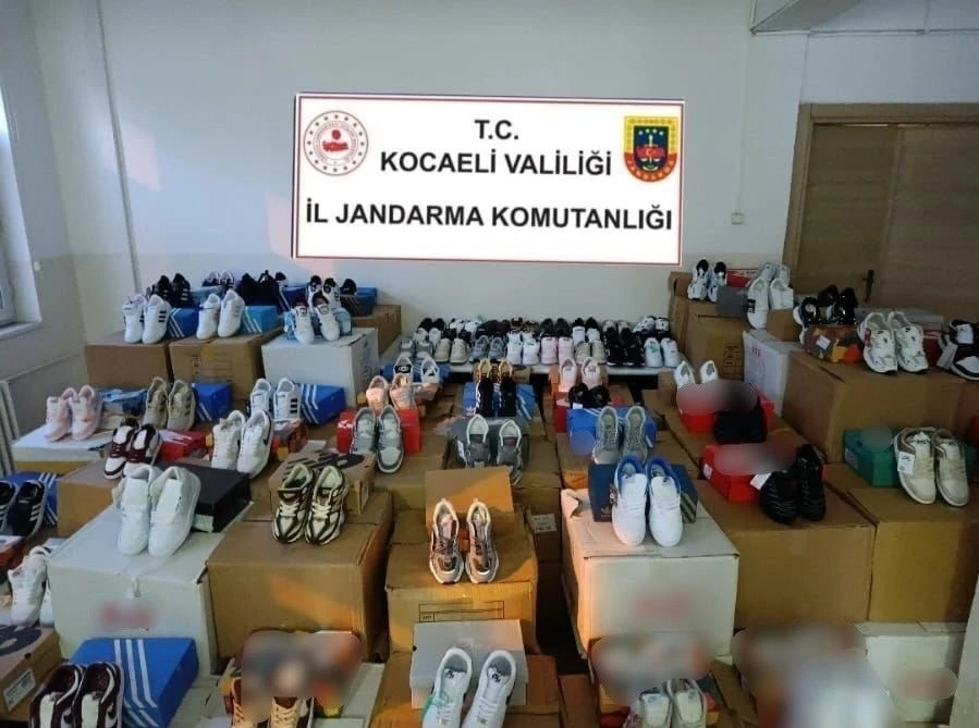 Kocaeli&rsquo;de sahte ayakkabı operasyonu
