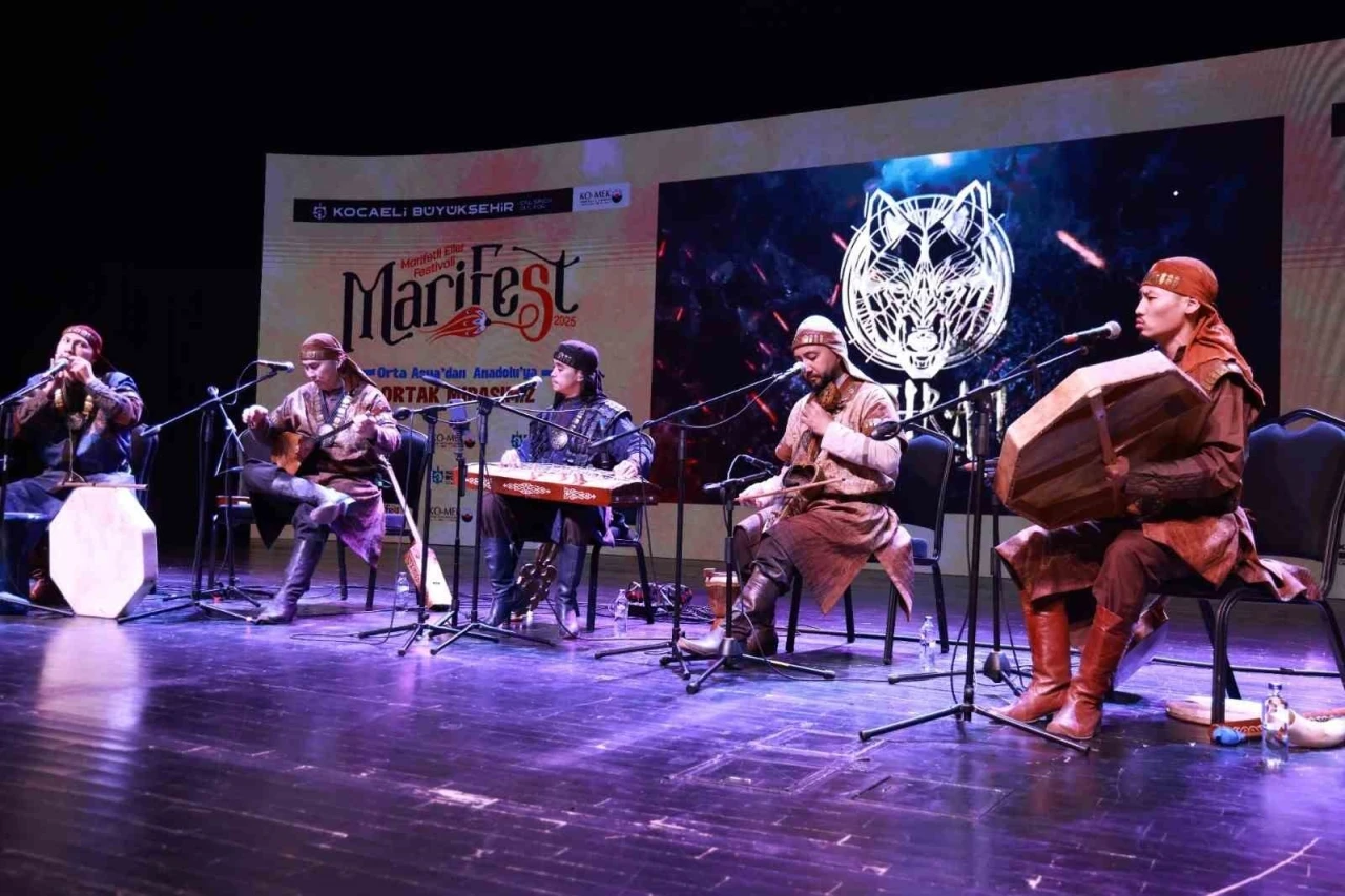 Kocaeli’de Turan Ethno-Folk Ensemble rüzgarı
