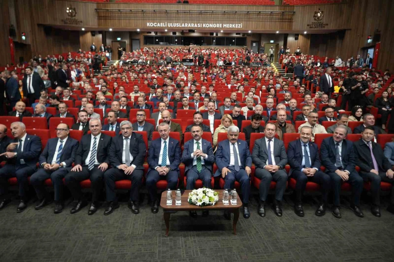 Kocaeli’nin teknoloji vizyonu sahneye çıktı: &quot;Dijital devrimi ıskalayan tarihten silinir&quot;
