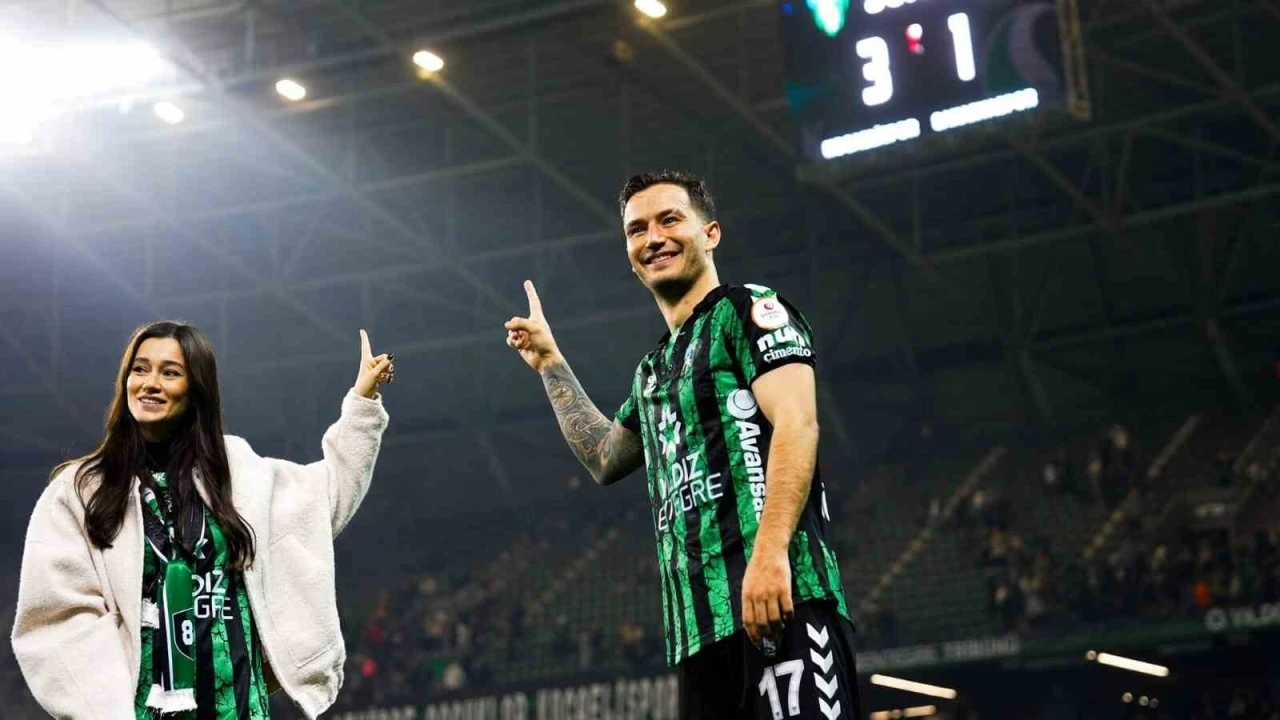 Kocaelispor’da Oğulcan Çağlayan mağlubiyetler için taraftardan özür diledi
