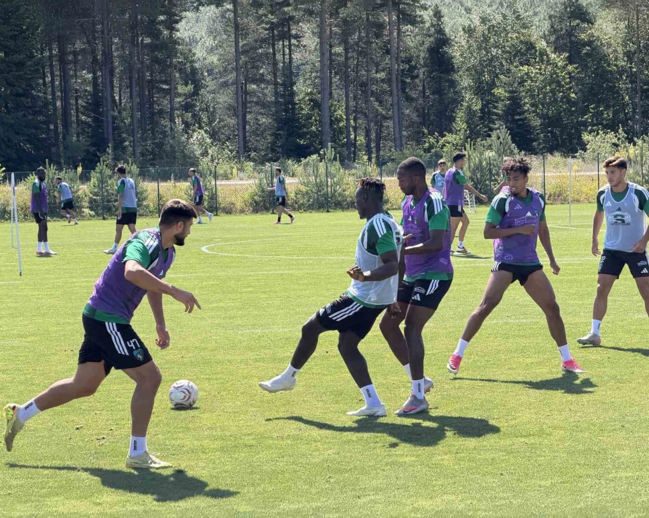 Kocaelispor, Topuk Yaylası&rsquo;nda yeni sezon hazırlıklarını s&uuml;rd&uuml;r&uuml;yor
