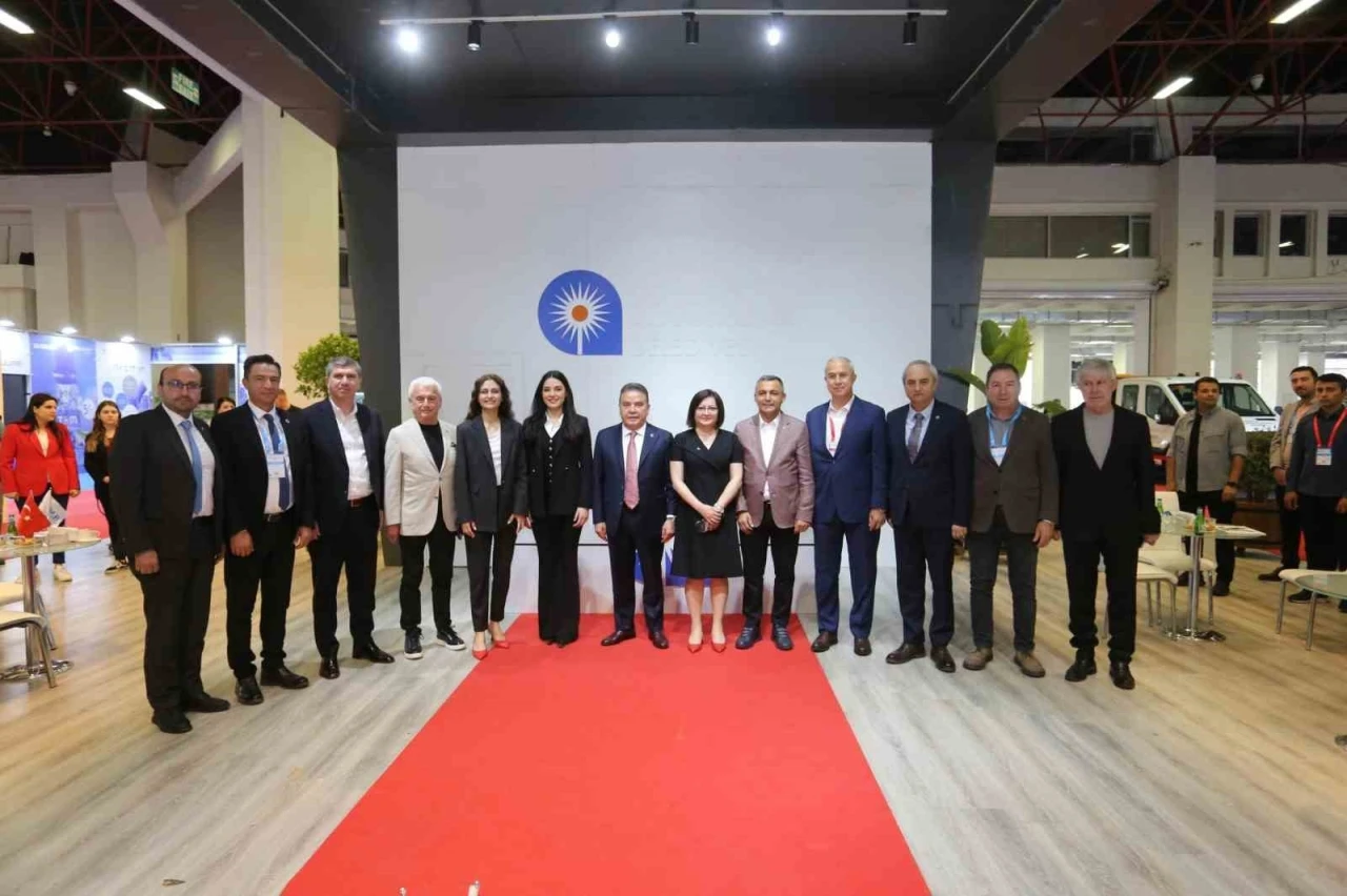 Kocagöz, Akdeniz Belediyeler Birliği encümen üyesi seçildi
