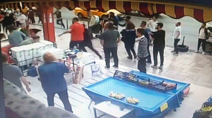 Kocanın boşanmak isteyen karısına yaşattığı dehşetin g&ouml;r&uuml;nt&uuml;leri ortaya &ccedil;ıktı
